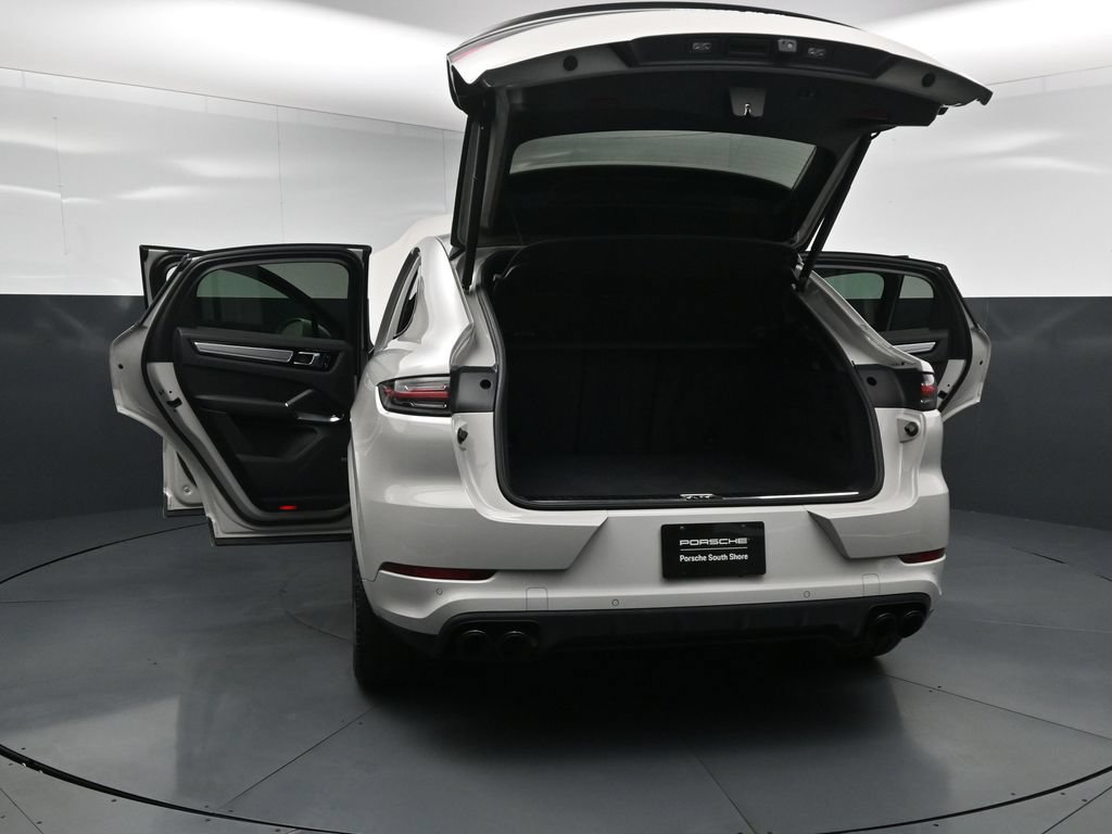 Used 2020 Porsche Cayenne Turbo AWD/4WD image 33