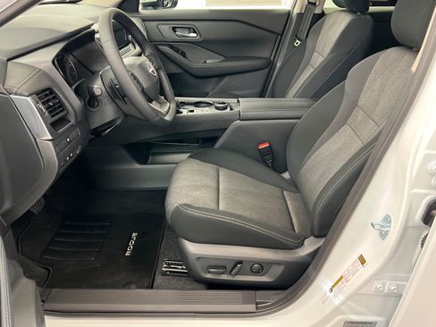 New 2026 Nissan Rogue SV w/ Cold Weather Package image 17