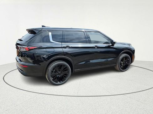 New 2026 Mitsubishi Outlander LE FWD image 7