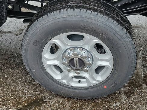 New 2026 Ford F250 XLT image 32