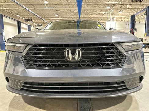 Used 2023 Honda Accord EX image 26