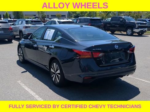 Used 2021 Nissan Altima 2.5 SV FWD image 9