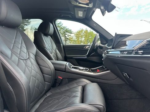 Used 2024 BMW X5 xDrive40i w/ Premium Package image 23