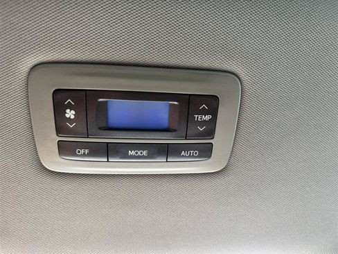 Used 2017 Toyota Sienna Limited AWD/4WD image 28