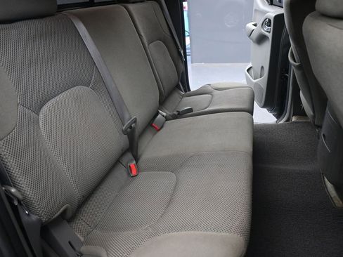 Used 2018 Nissan Frontier SV image 17