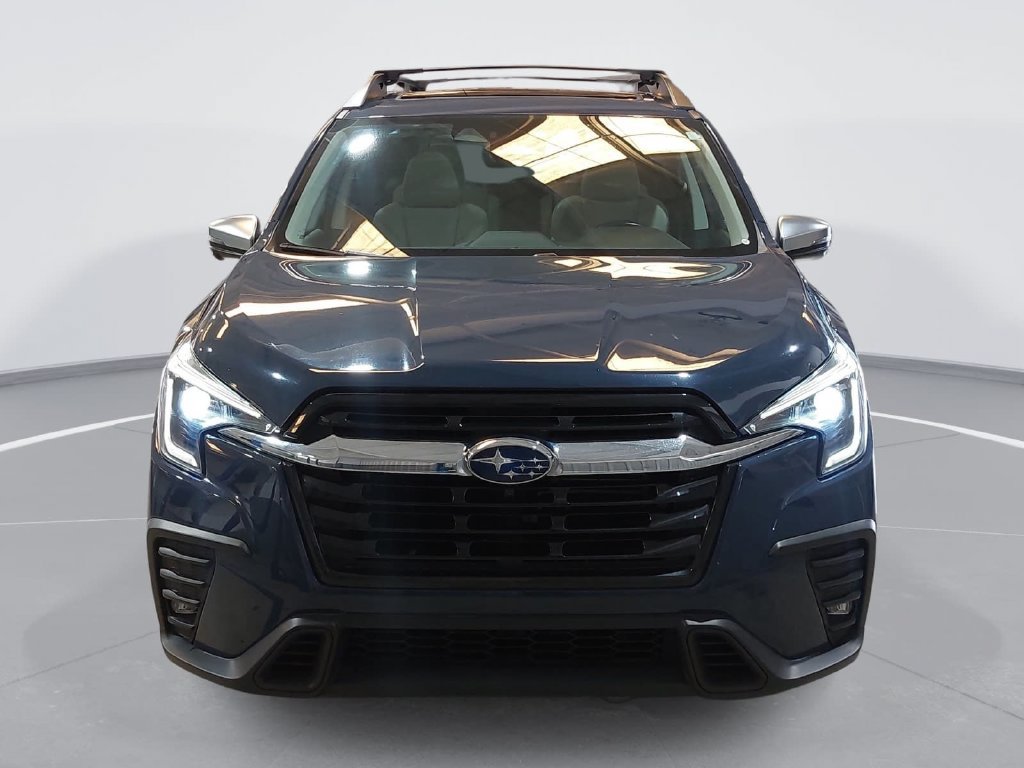 Used 2023 Subaru Ascent Limited w/ Technology Package AWD/4WD image 2