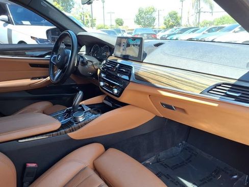Used 2018 BMW 540i RWD image 26