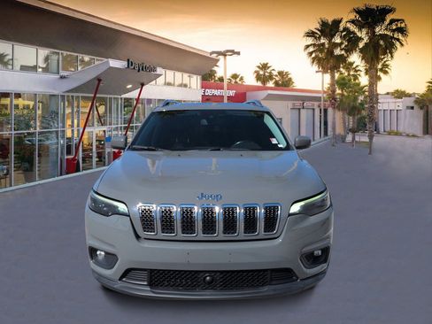 Used 2021 Jeep Cherokee Latitude Lux w/ Sun & Sound Group image 8