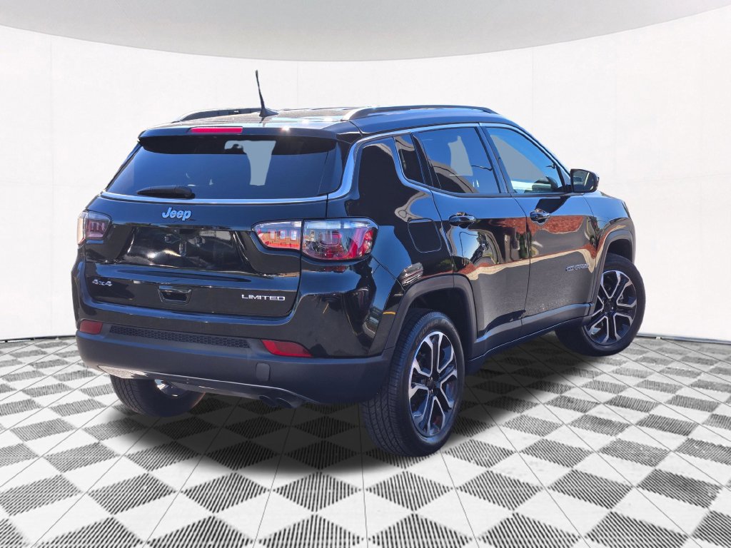 Used 2022 Jeep Compass Limited AWD/4WD image 17