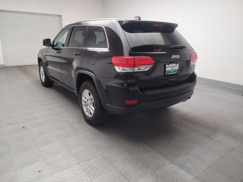 Used 2018 Jeep Grand Cherokee Laredo RWD image 5