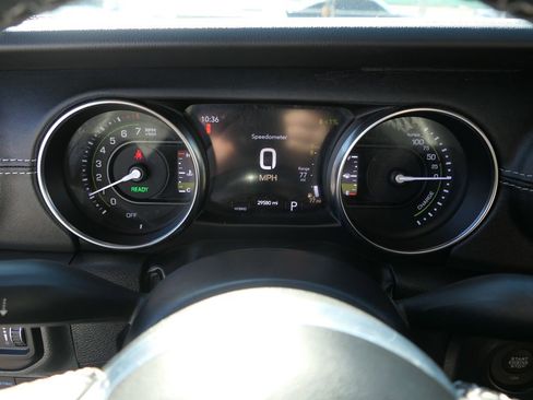 Used 2022 Jeep Wrangler Unlimited Sahara w/ Safety Group image 15