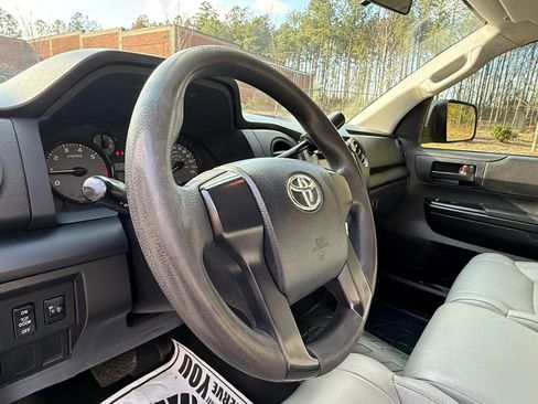 Used 2014 Toyota Tundra SR image 13