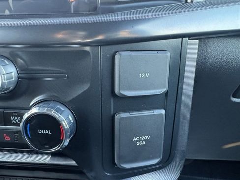 Used 2025 Ford F150 Platinum w/ FX4 Off-Road Package image 24
