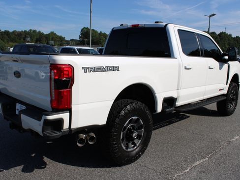 Used 2023 Ford F250 Lariat w/ Lariat Ultimate Package AWD/4WD image 6