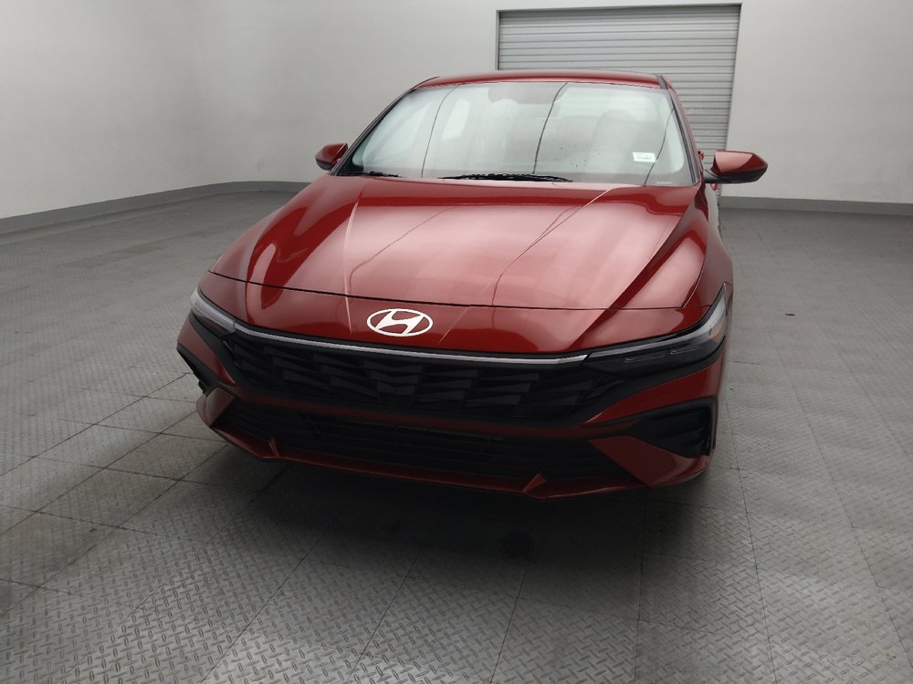 Used 2025 Hyundai Elantra SE FWD image 15