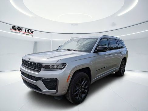 New 2026 Jeep Grand Cherokee L Limited AWD/4WD image 7