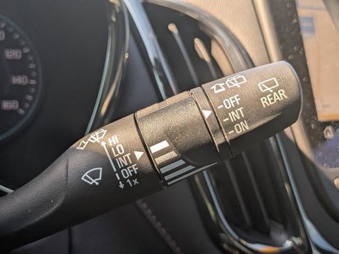 Used 2024 Chevrolet Equinox RS w/ RS Leather Package image 29