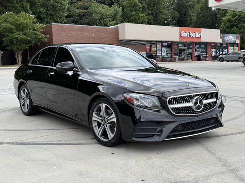 Used 2019 Mercedes-Benz E 300 image 3