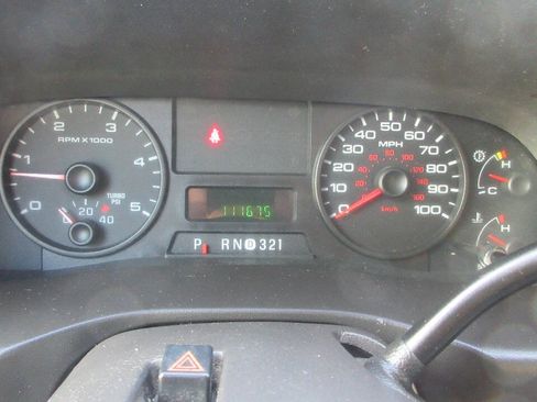 Used 2007 Ford F550 2WD Regular Cab Super Duty image 36