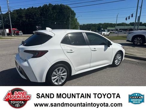 Used 2024 Toyota Corolla SE FWD image 3