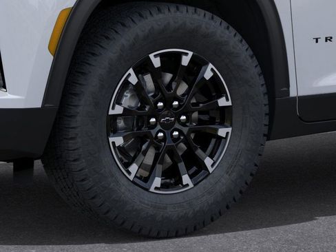 New 2026 Chevrolet Traverse Z71 w/ Driver Confidence Package image 13