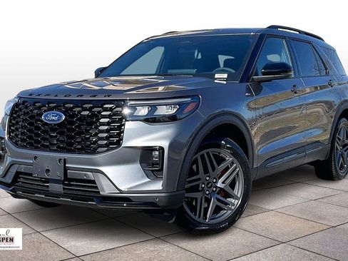 New 2026 Ford Explorer ST-Line w/ ST-Line Street Pack image 2