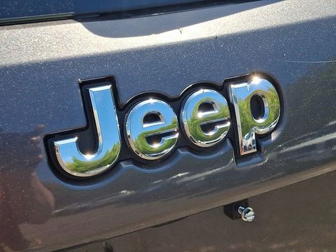 Used 2021 Jeep Grand Cherokee Limited RWD image 31
