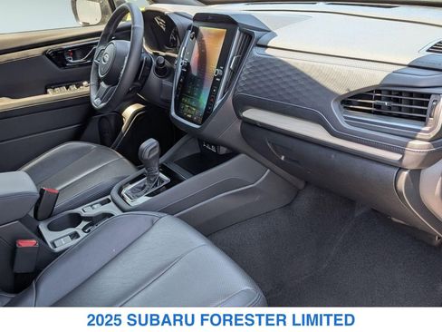 Used 2025 Subaru Forester Limited AWD/4WD image 27