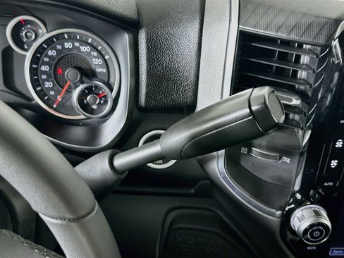 Used 2025 RAM 2500 Big Horn AWD/4WD image 24