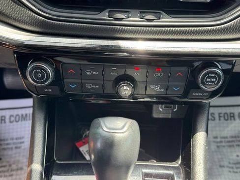 Used 2022 Jeep Compass Trailhawk w/ Sun and Sound Group AWD/4WD image 17