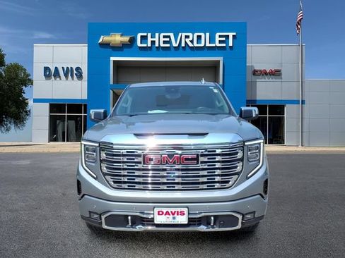 Used 2024 GMC Sierra 1500 Denali AWD/4WD image 8