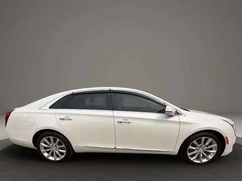 Used 2016 Cadillac XTS Luxury w/ Driver Awareness Package AWD/4WD image 4
