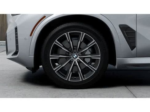 New 2026 BMW X5 xDrive40i w/ M Sport Package image 7