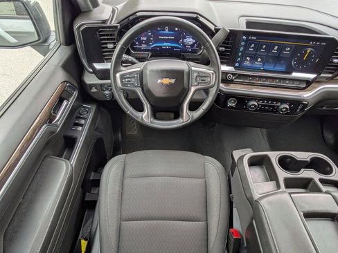 Used 2023 Chevrolet Silverado 1500 LT image 16