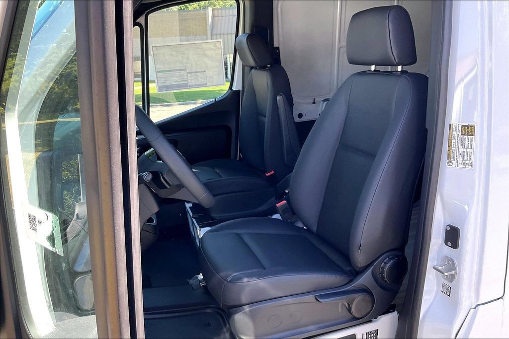 New 2026 Mercedes-Benz Sprinter 3500 image 8