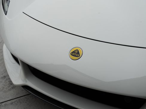 Used 2024 Lotus Emira First Edition image 16