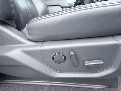 Used 2024 Ford Expedition XLT image 22