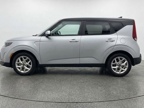 Used 2025 Kia Soul LX w/ LX Technology Package image 5