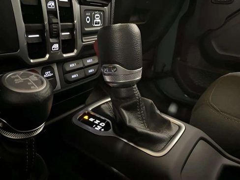 Used 2024 Jeep Wrangler Unlimited image 60