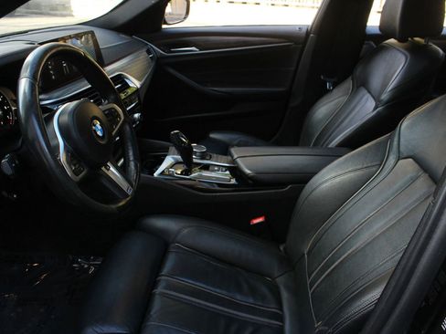 Used 2018 BMW 530i xDrive AWD/4WD image 16