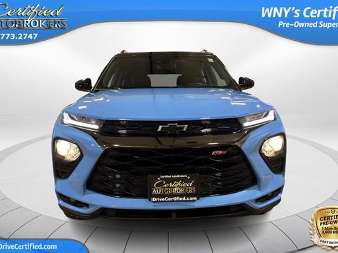 Used 2023 Chevrolet TrailBlazer RS w/ Sun and Liftgate Package image 2