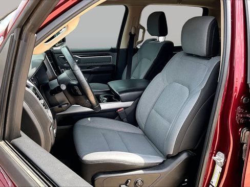 Used 2019 RAM 1500 Big Horn RWD image 8