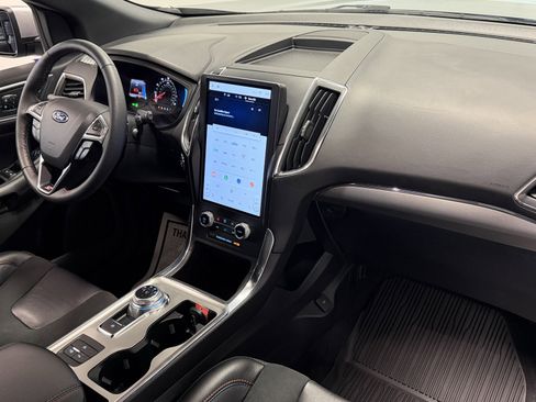Used 2024 Ford Edge ST w/ Equipment Group 401A image 7