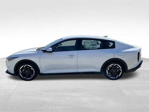 Used 2025 Kia K4 EX image 6