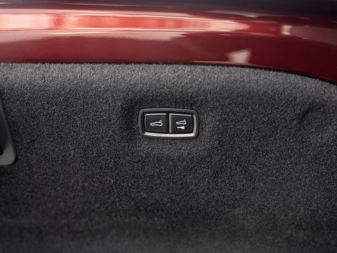 Certified 2023 Porsche Taycan image 18