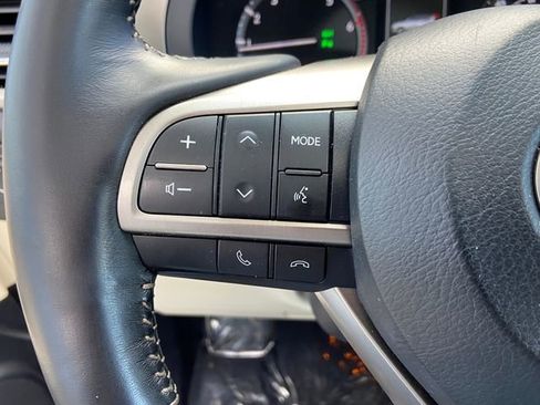 Used 2021 Lexus GX 460 Premium w/ Premium Package image 24