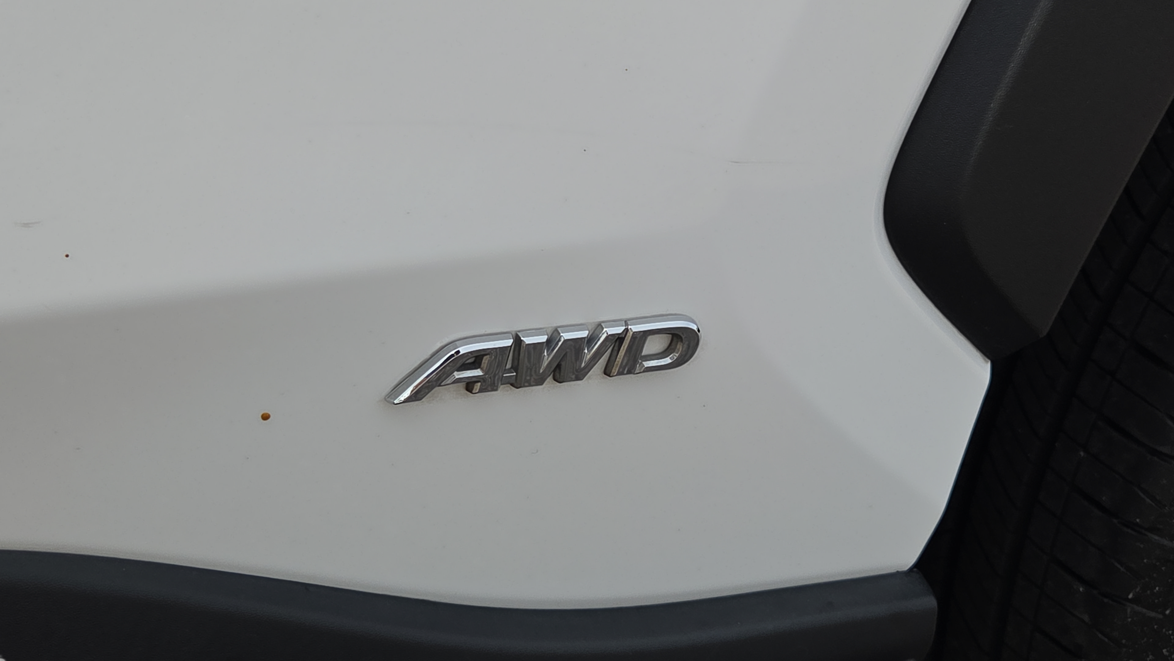 Used 2024 Toyota RAV4 LE AWD/4WD image 32