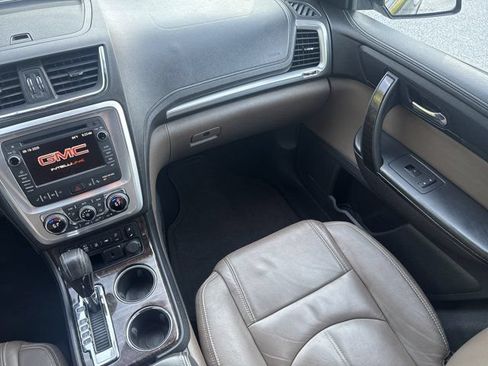 Used 2016 GMC Acadia SLT w/ Open Road Package FWD image 19