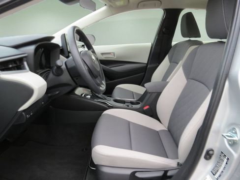Used 2026 Toyota Corolla LE FWD image 17