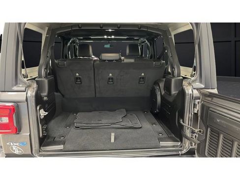 Used 2022 Jeep Wrangler Unlimited Sahara w/ Cold Weather Group image 25